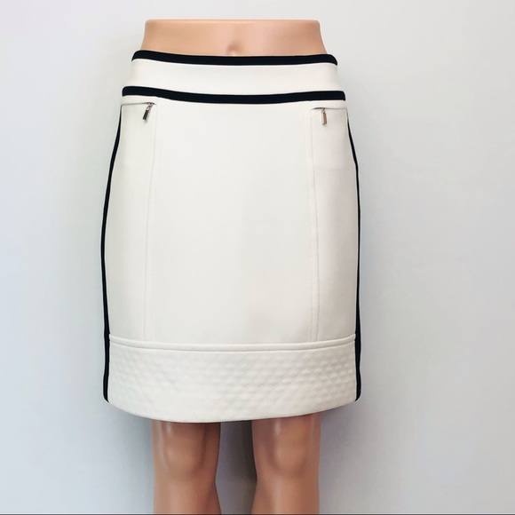 White House Black Market Dresses & Skirts - White House Black Market Ivory Pencil Skirt with Black Trim
